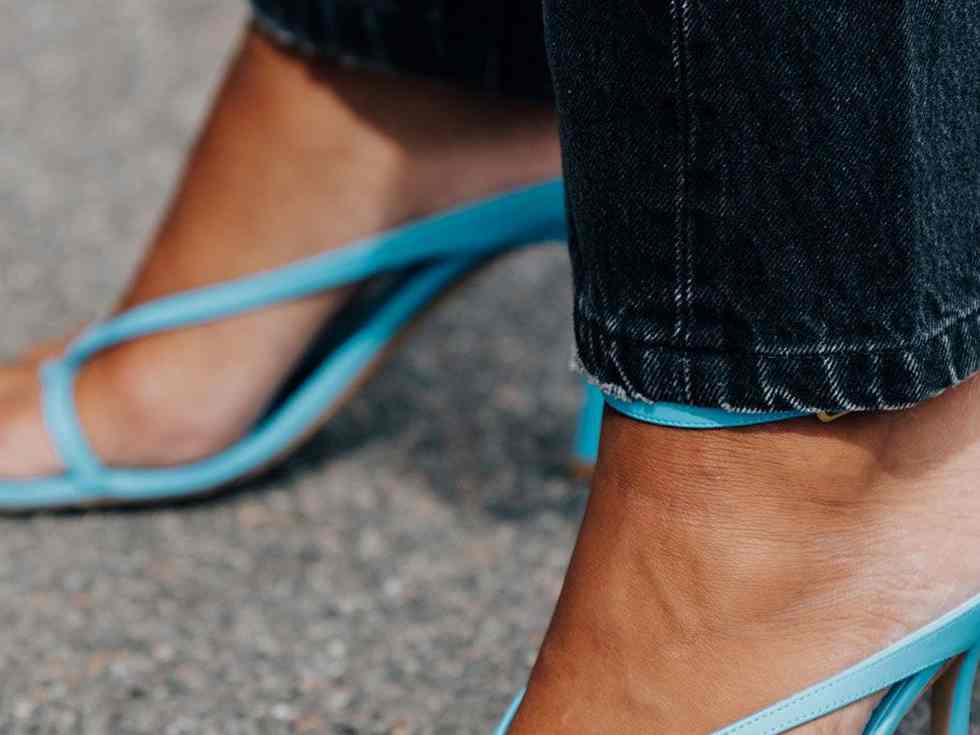  How To Put on Bottega Veneta’s Sq.-Toe Sandals Like The Scandi Avenue Model Set