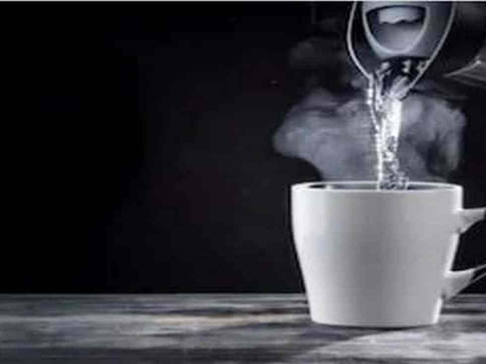  Weight reduction ideas: Drink scorching water to burn extra energy