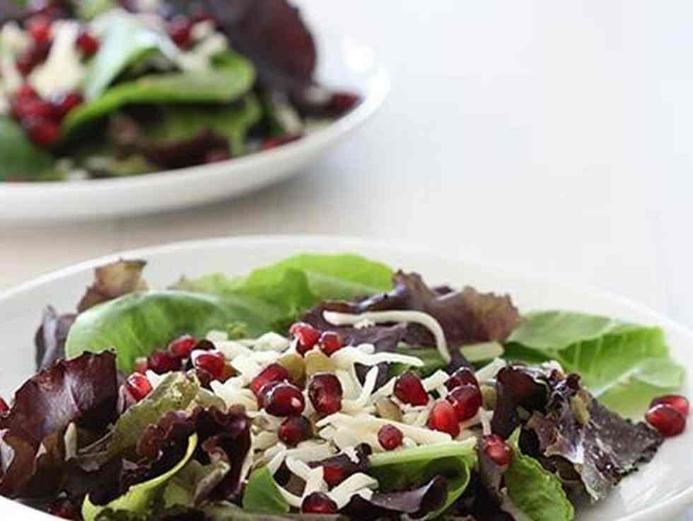  The Pomegranate–Pumpkin Seed Salad You will Need to Eat Each Day This Fall