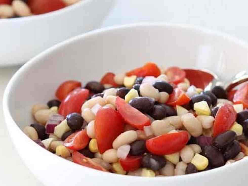  The Tremendous-Filling Corn and Bean Salad You Can Eat like Salsa